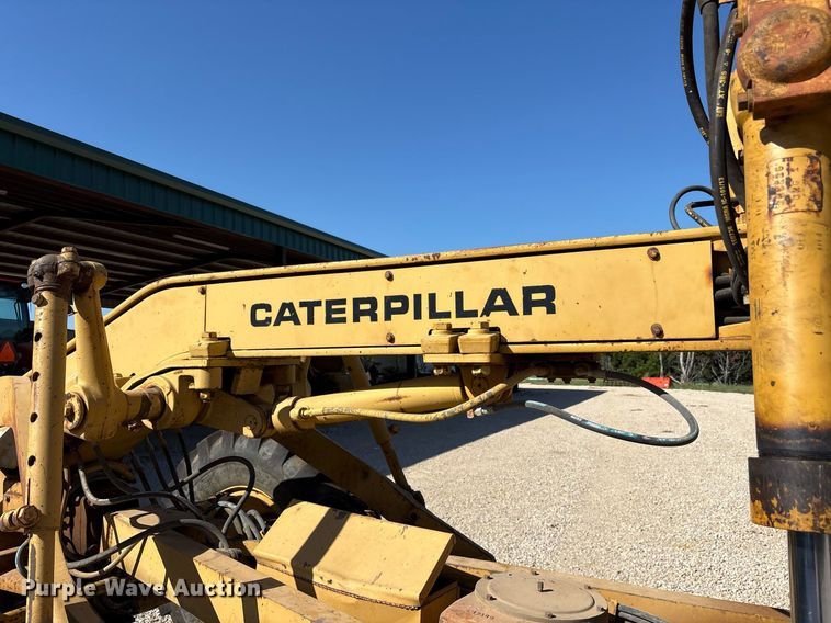 image for item DY0851 1982 Caterpillar 120G motor grader