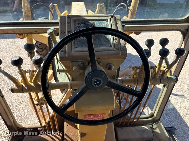 image for item DY0851 1982 Caterpillar 120G motor grader