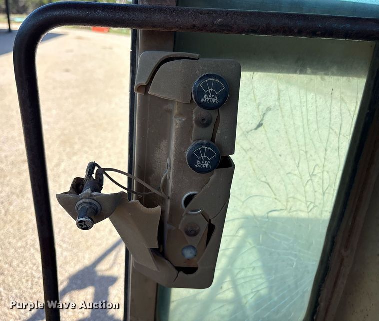 image for item DY0851 1982 Caterpillar 120G motor grader