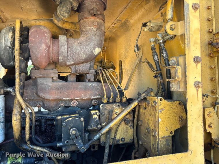 image for item DY0851 1982 Caterpillar 120G motor grader