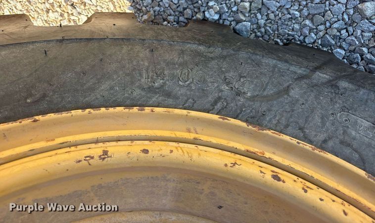 image for item DY0851 1982 Caterpillar 120G motor grader