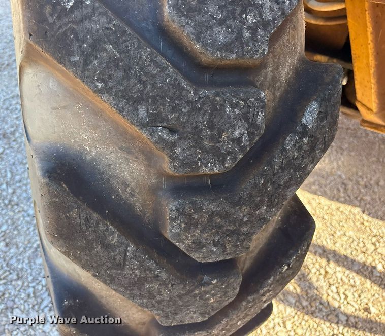 image for item DY0851 1982 Caterpillar 120G motor grader