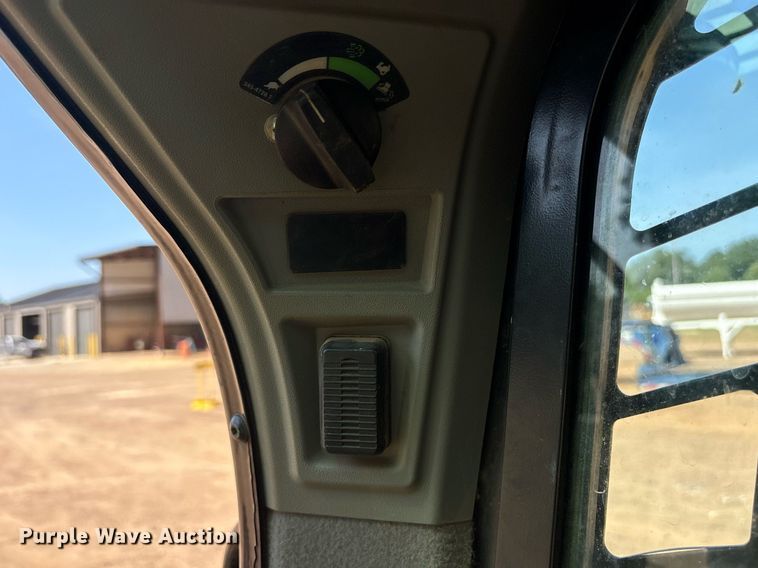 image for item DY0872 2021 Caterpillar 289D3 tracked skid steer loader