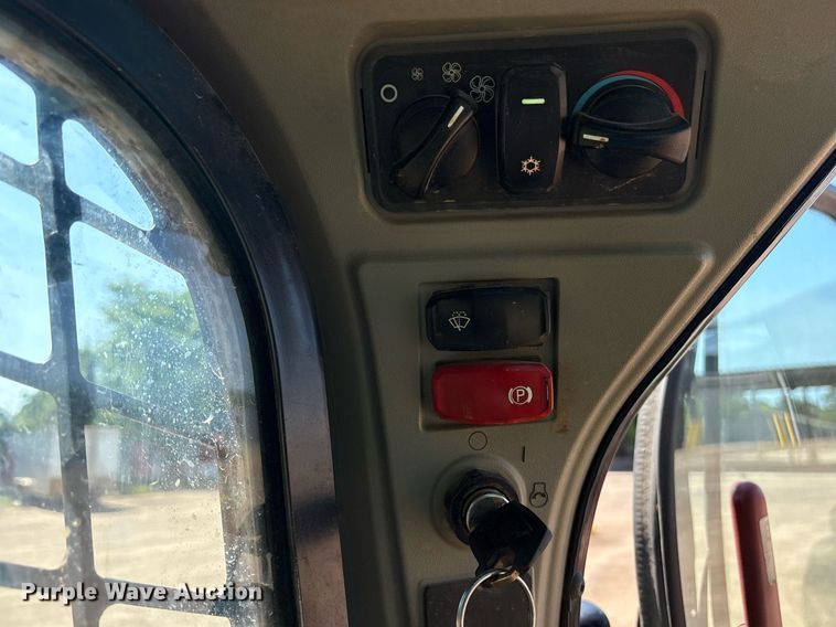 image for item DY0872 2021 Caterpillar 289D3 tracked skid steer loader