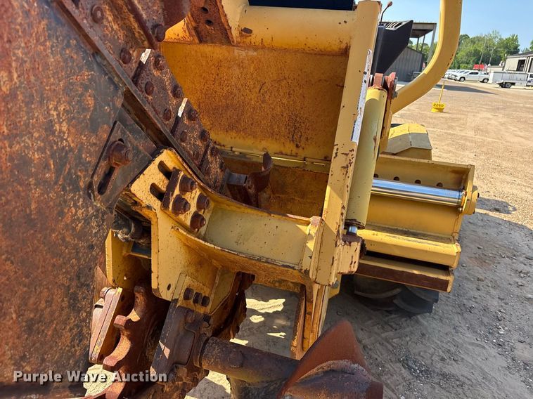 image for item DY0873 2001 Vermeer RT850 trencher