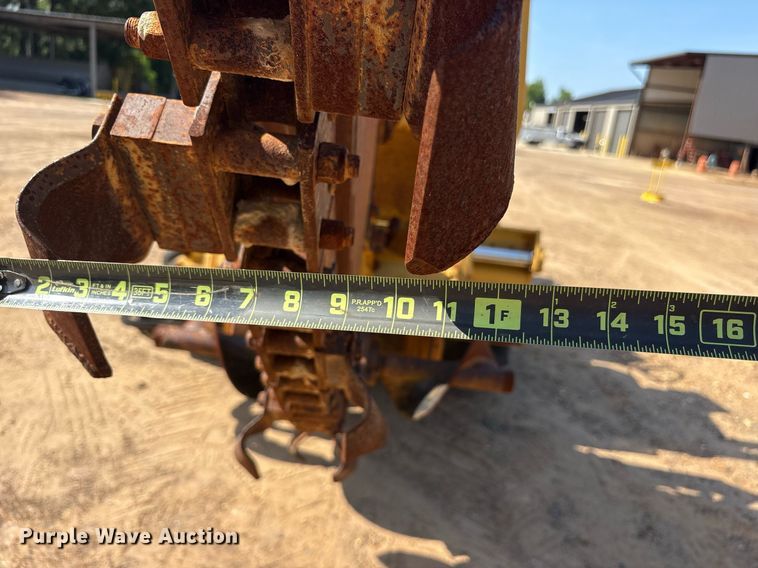 image for item DY0873 2001 Vermeer RT850 trencher