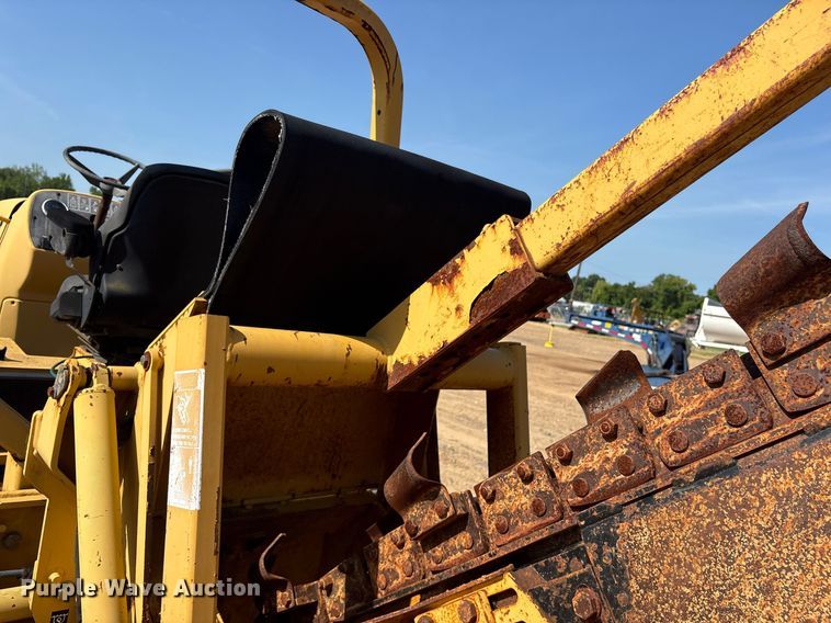 image for item DY0873 2001 Vermeer RT850 trencher