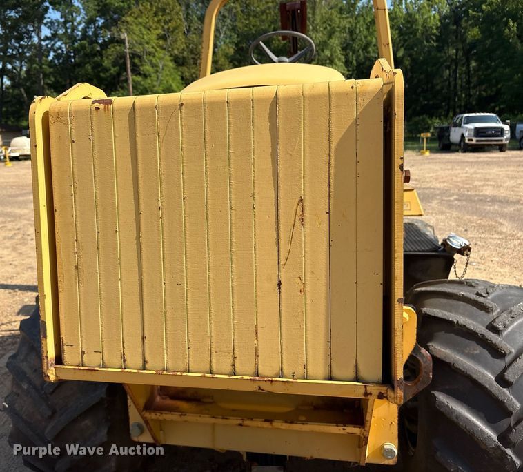 image for item DY0873 2001 Vermeer RT850 trencher