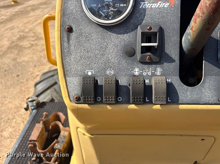 image for item DY0873 2001 Vermeer RT850 trencher