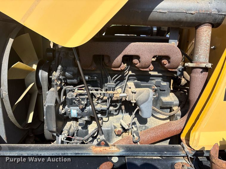 image for item DY0873 2001 Vermeer RT850 trencher