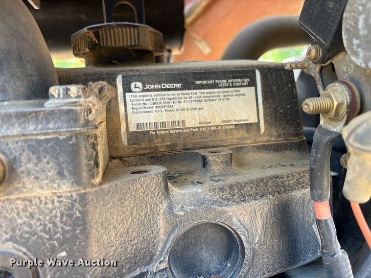 image for item DY0873 2001 Vermeer RT850 trencher