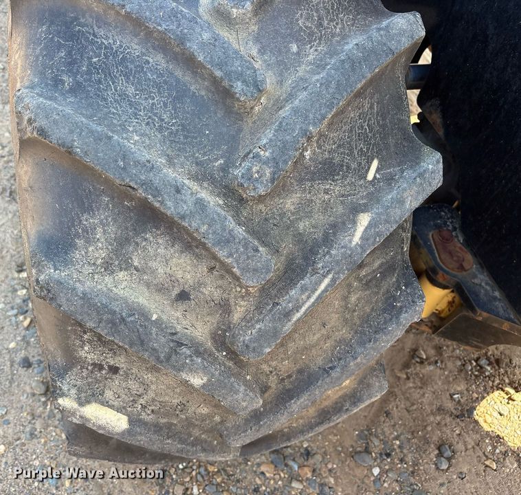 image for item DY0873 2001 Vermeer RT850 trencher