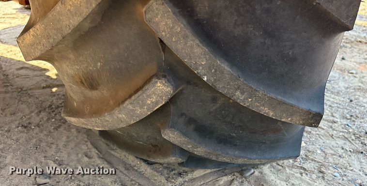 image for item DY0873 2001 Vermeer RT850 trencher