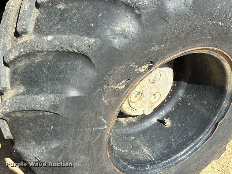 image for item DY0873 2001 Vermeer RT850 trencher