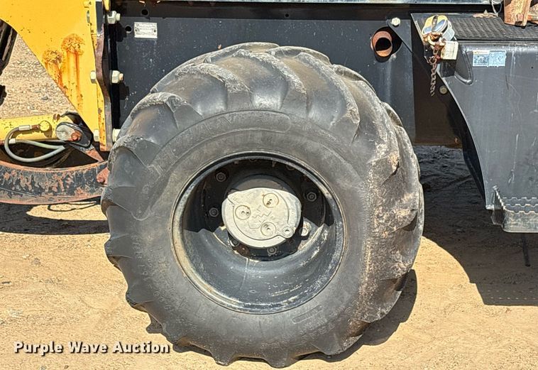 image for item DY0873 2001 Vermeer RT850 trencher