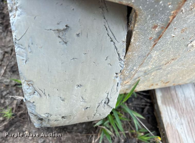 image for item DY0880 2013 Sky Jack SJIII 3219 scissor lift