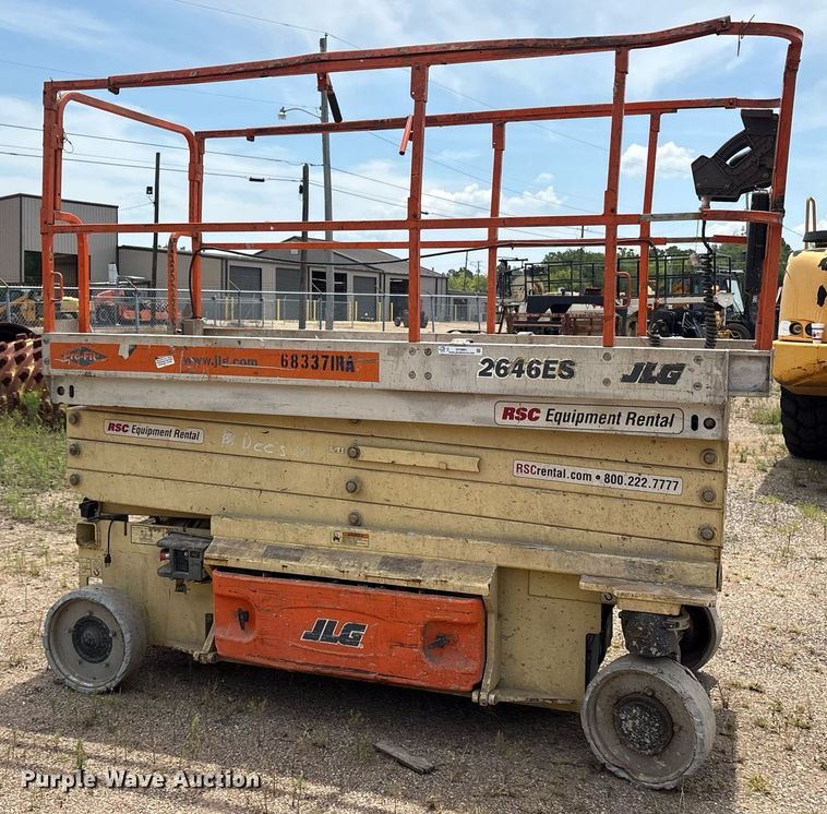 image for item DY0881 2007 JLG 2646ES scissor lift