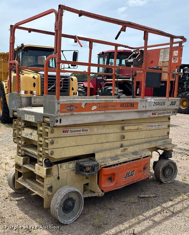 image for item DY0881 2007 JLG 2646ES scissor lift