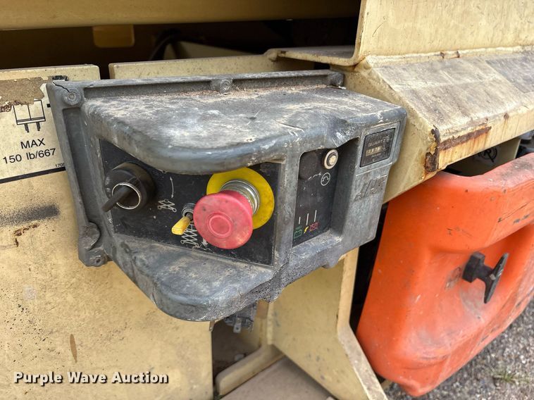 image for item DY0881 2007 JLG 2646ES scissor lift