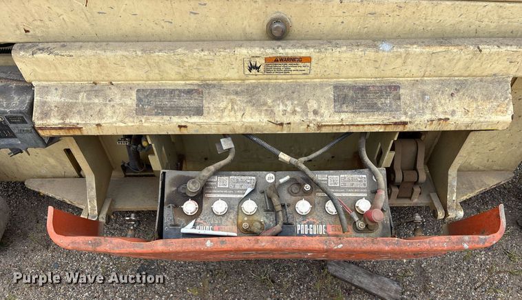 image for item DY0881 2007 JLG 2646ES scissor lift