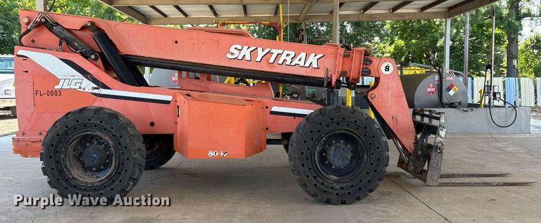 image for item DY0888 2006 Sky Trak 8042 telehandler