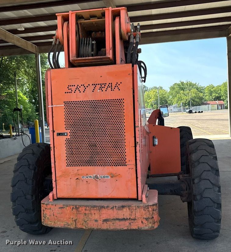 image for item DY0888 2006 Sky Trak 8042 telehandler