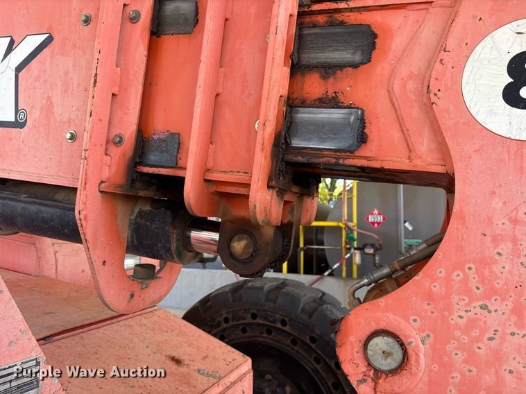 image for item DY0888 2006 Sky Trak 8042 telehandler