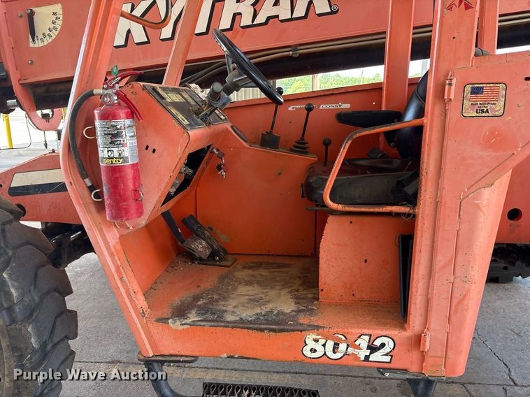 image for item DY0888 2006 Sky Trak 8042 telehandler