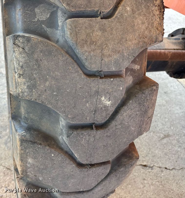 image for item DY0888 2006 Sky Trak 8042 telehandler