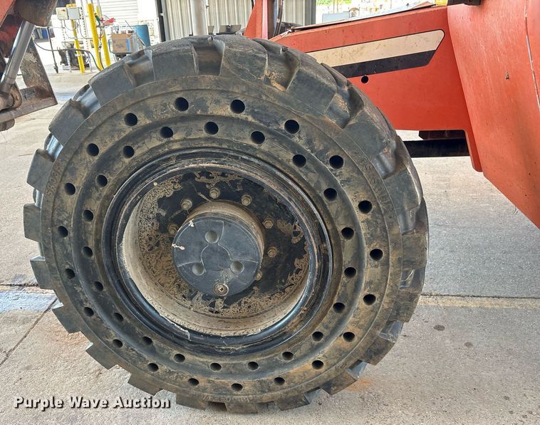 image for item DY0888 2006 Sky Trak 8042 telehandler