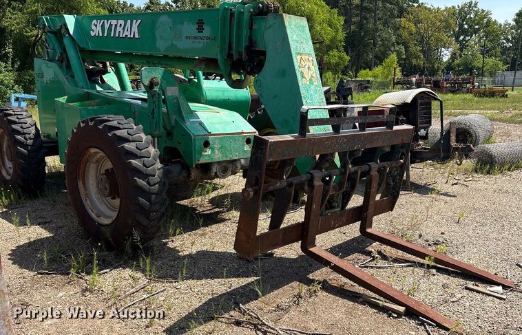 image for item DY0893 2006 Skytrak 6042 telehandler