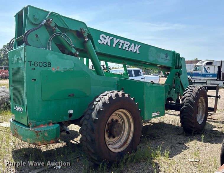 image for item DY0893 2006 Skytrak 6042 telehandler