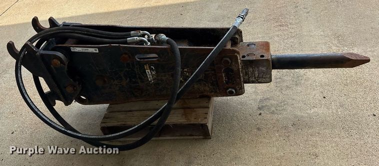 image for item DY0899 John Deere Work Site Pro breaker