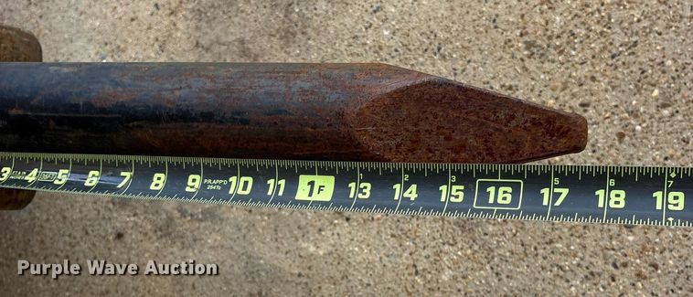 image for item DY0899 John Deere Work Site Pro breaker