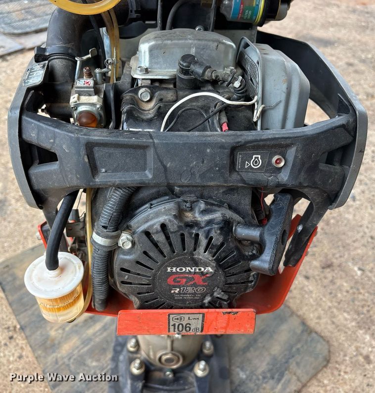 image for item DY0901 Husqvarna LT6005 plate compactor