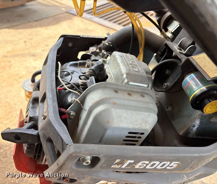 image for item DY0901 Husqvarna LT6005 plate compactor