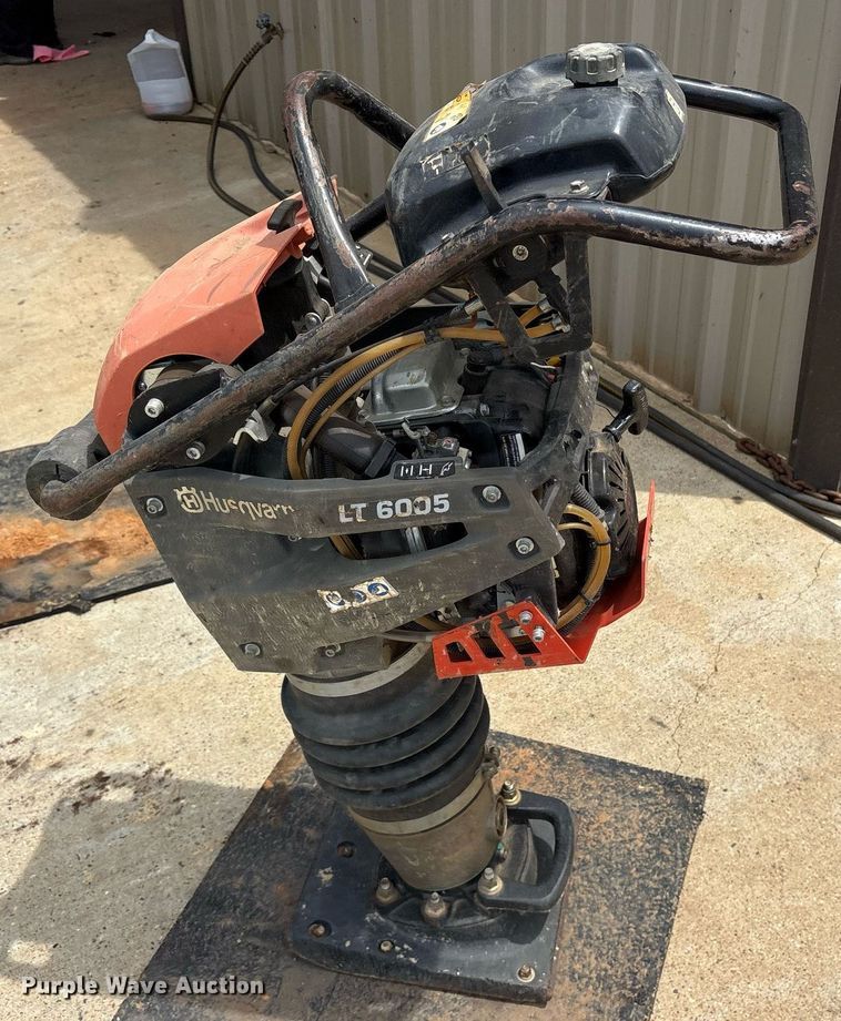 image for item DY0902 Husqvarna LT6005 plate compactor