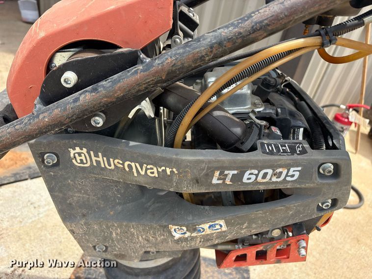 image for item DY0902 Husqvarna LT6005 plate compactor