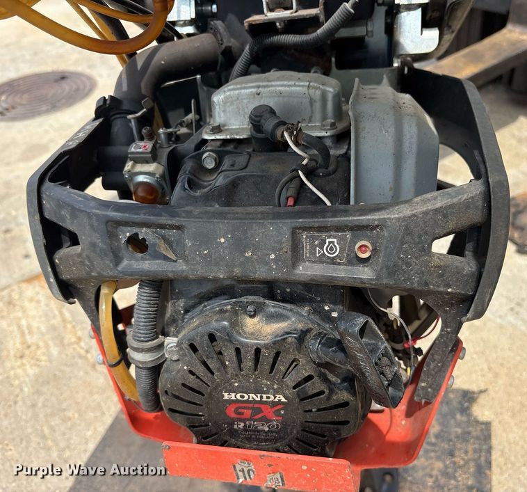 image for item DY0902 Husqvarna LT6005 plate compactor