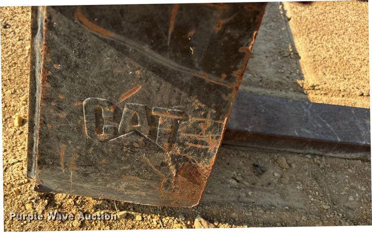 image for item DY0913 Caterpillar skid steer forks