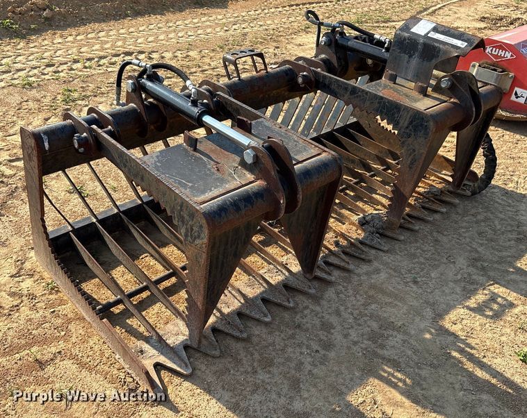 image for item DY0915 Skid steer grapple bucket