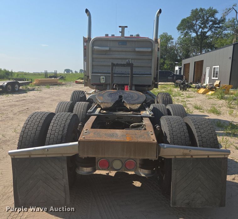 image for item DY1098 2010 Western Star 4900XL semi truck
