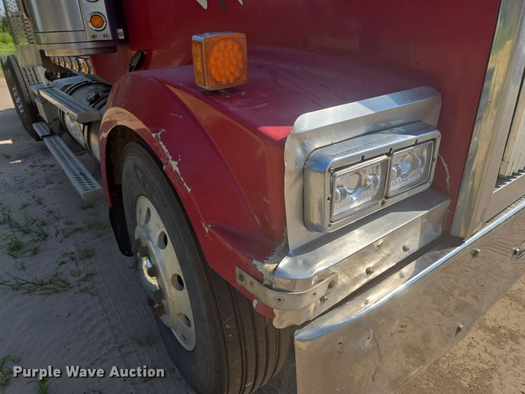 image for item DY1098 2010 Western Star 4900XL semi truck