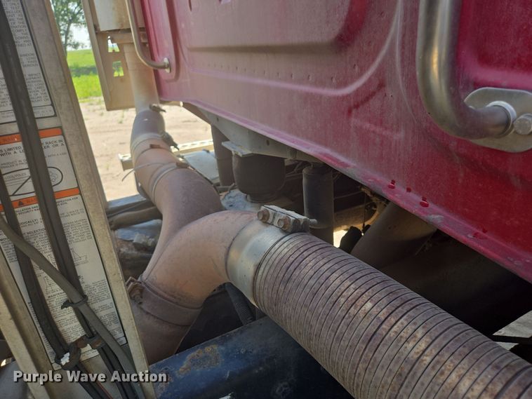 image for item DY1098 2010 Western Star 4900XL semi truck