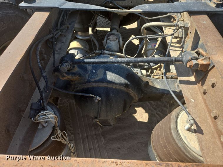 image for item DY1098 2010 Western Star 4900XL semi truck