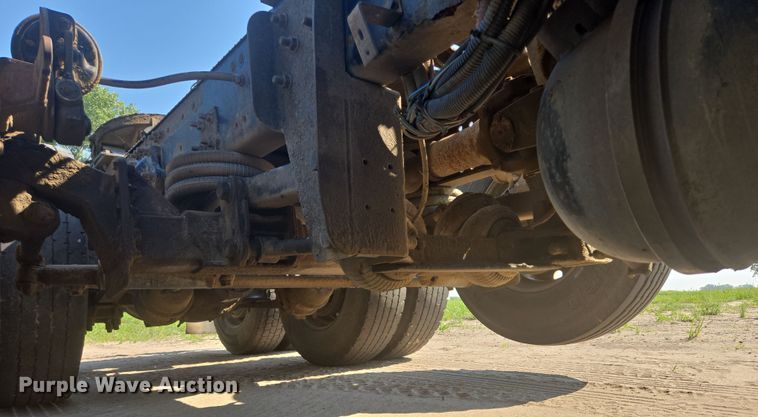 image for item DY1098 2010 Western Star 4900XL semi truck