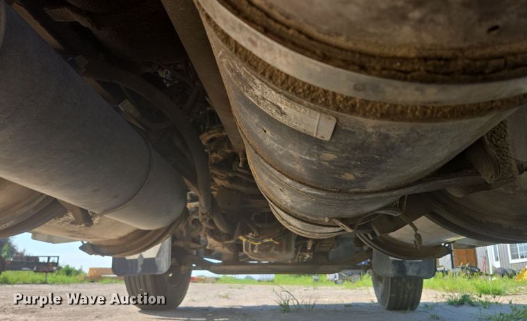 image for item DY1098 2010 Western Star 4900XL semi truck