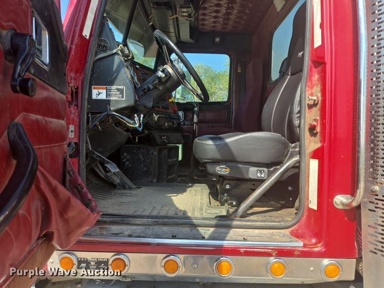 image for item DY1098 2010 Western Star 4900XL semi truck