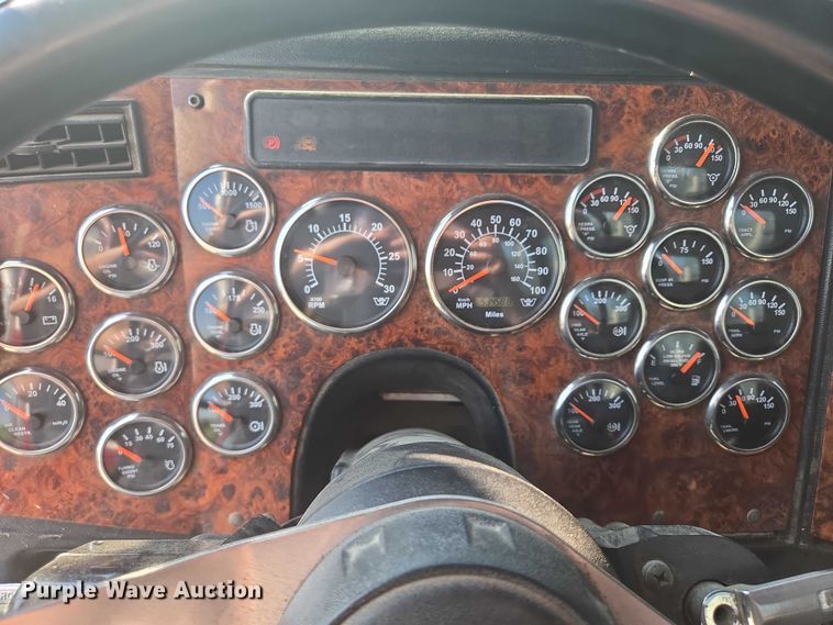 image for item DY1098 2010 Western Star 4900XL semi truck