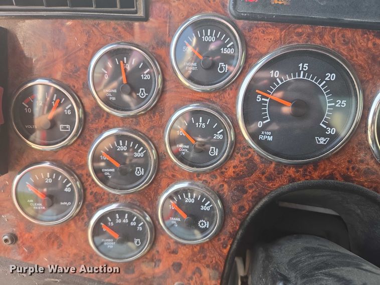 image for item DY1098 2010 Western Star 4900XL semi truck